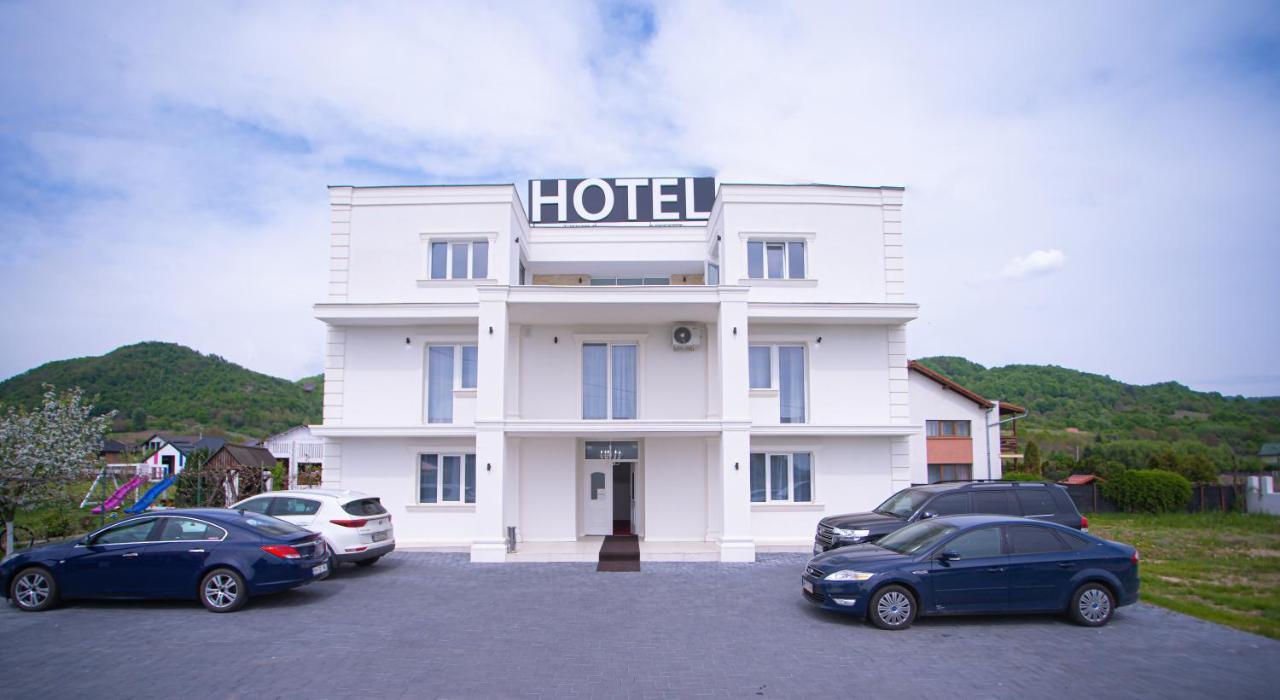 Green Garden Resort Cicirlau Экстерьер фото