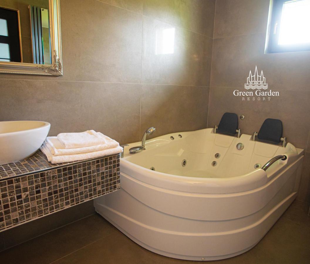 Green Garden Resort Cicirlau Экстерьер фото